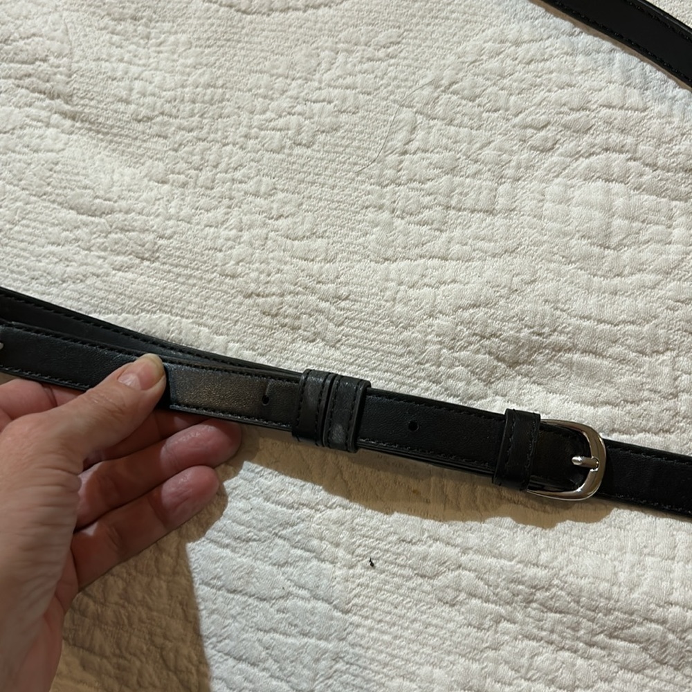 Vera Bradly Crossbody - Picture 8 of 12